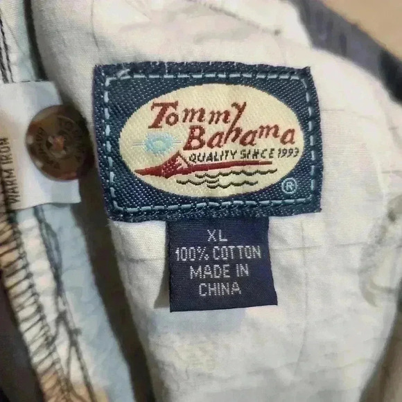 Tommy Bahama Gray Cargo Shorts Sz XL 8" Inseam - Picture 5 of 9